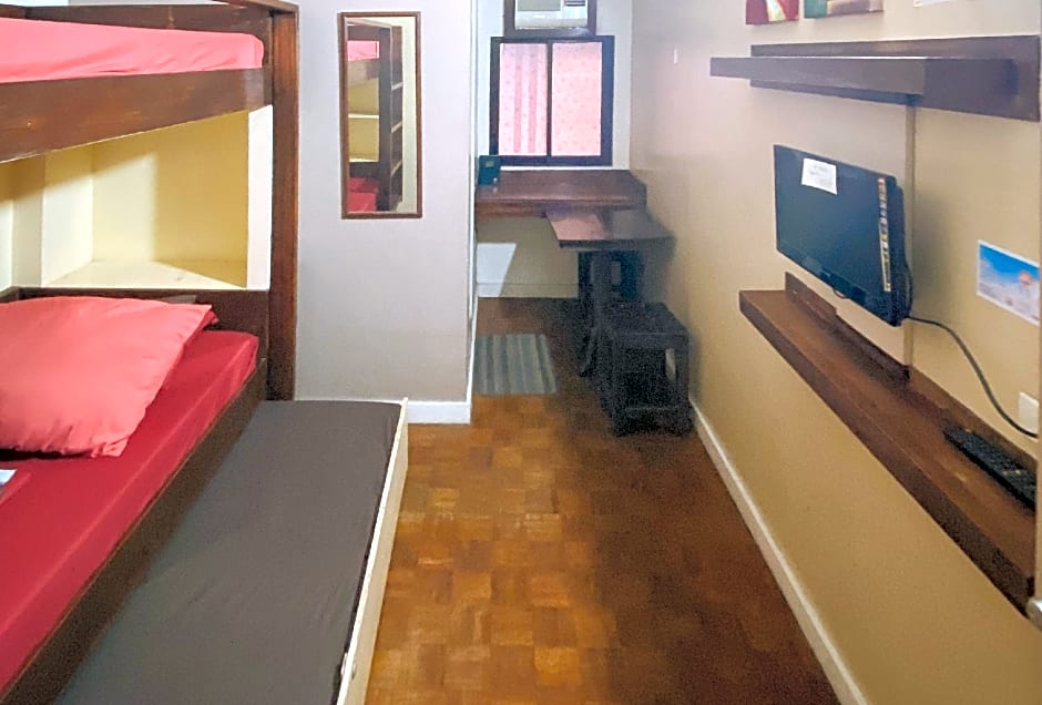 RedDoorz @ Sukitel Budget Hotel Nasugbu