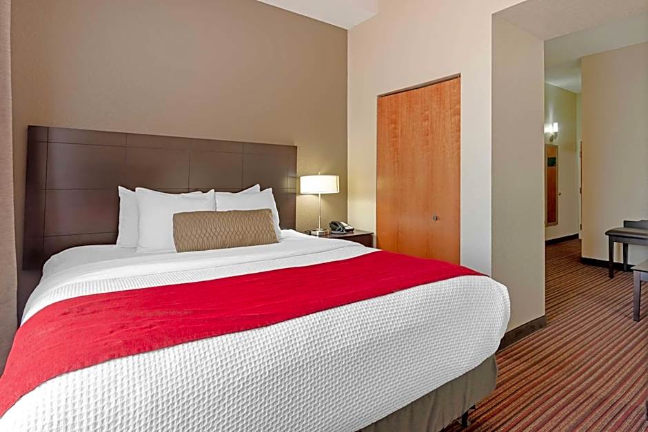 Best Western Plus Bradbury Inn & Suites