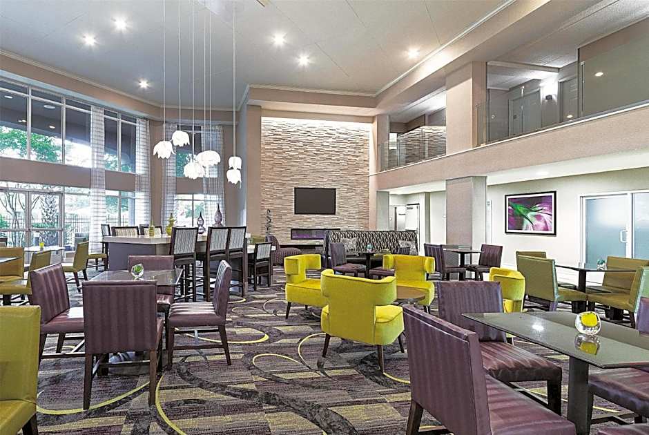 La Quinta Inn & Suites by Wyndham Austin Airport