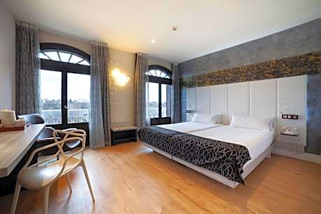 Double or Twin Room with Park View