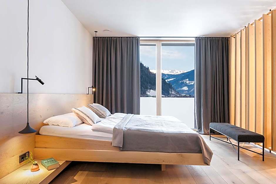 zelloon boutique hotel