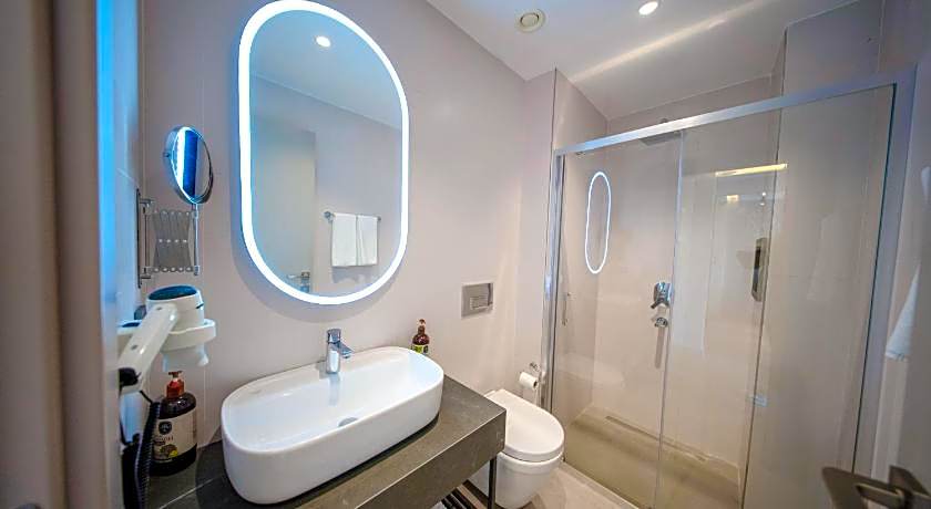 The Palm Bosphorus Hotel