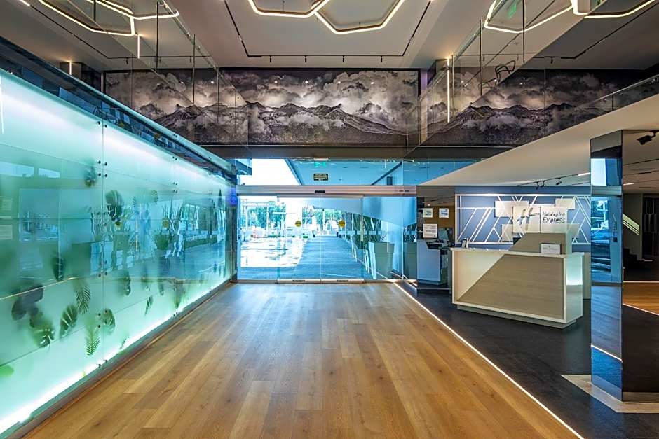 Holiday Inn Express Toluca Galerias Metepec By IHG