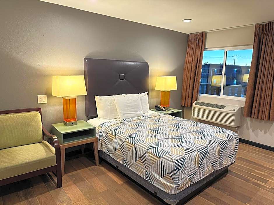 Motel 6 Ridgecrest, CA China Lake