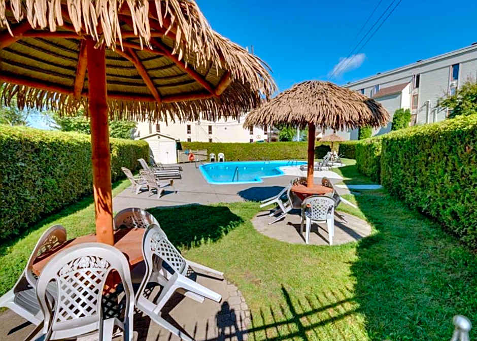 Magog Waterfront Condo