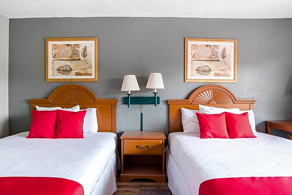 OYO Hotel Mustang Silver Spring FL