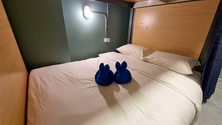 Glur Hostel Pattaya Walking Street