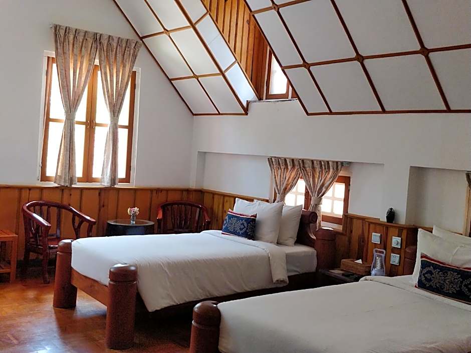 Hillock Villa