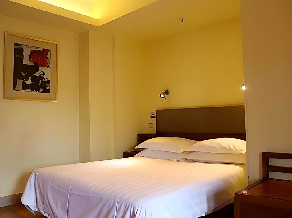 4th Zhongshan Road Garden Inn