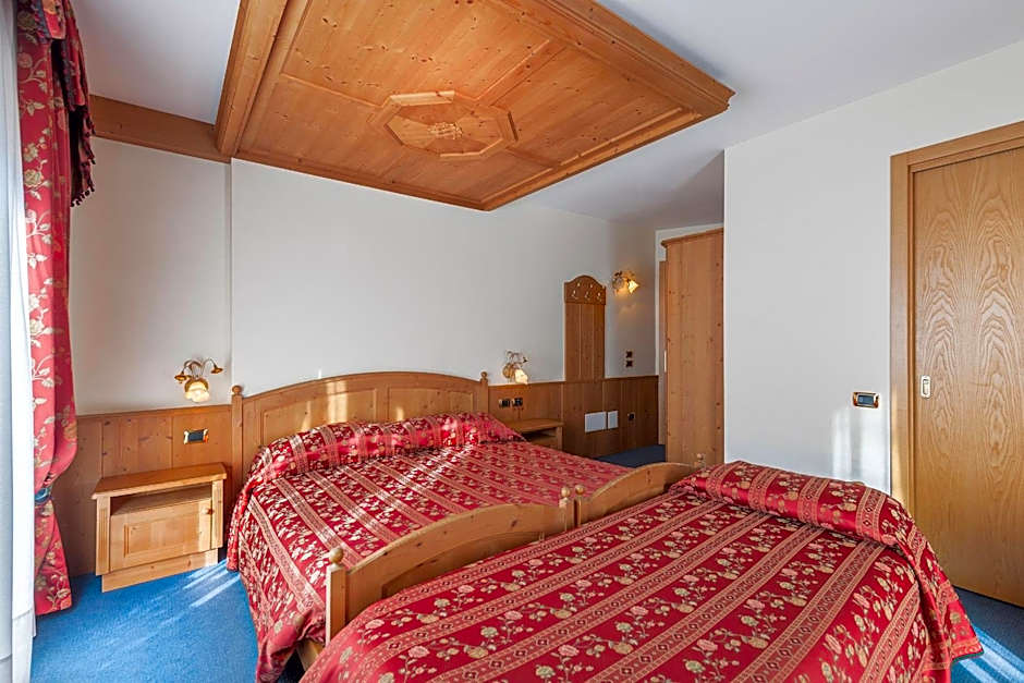 Family Hotel La Perla