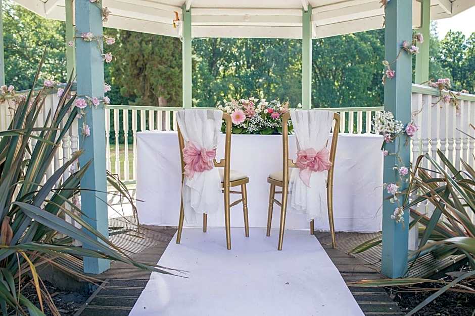 DoubleTree by Hilton St. Anne's Manor