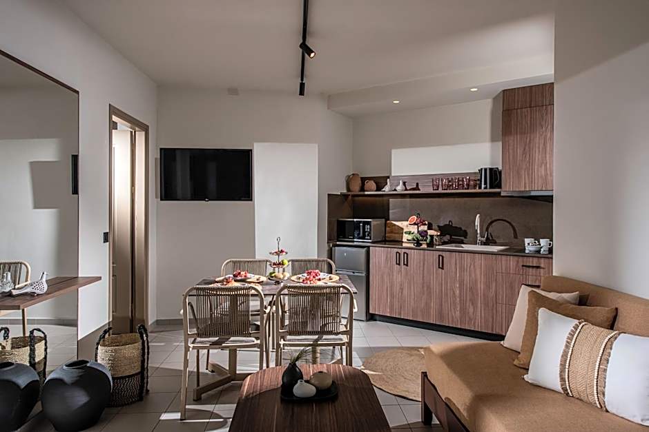 Everest Apartments and Suites