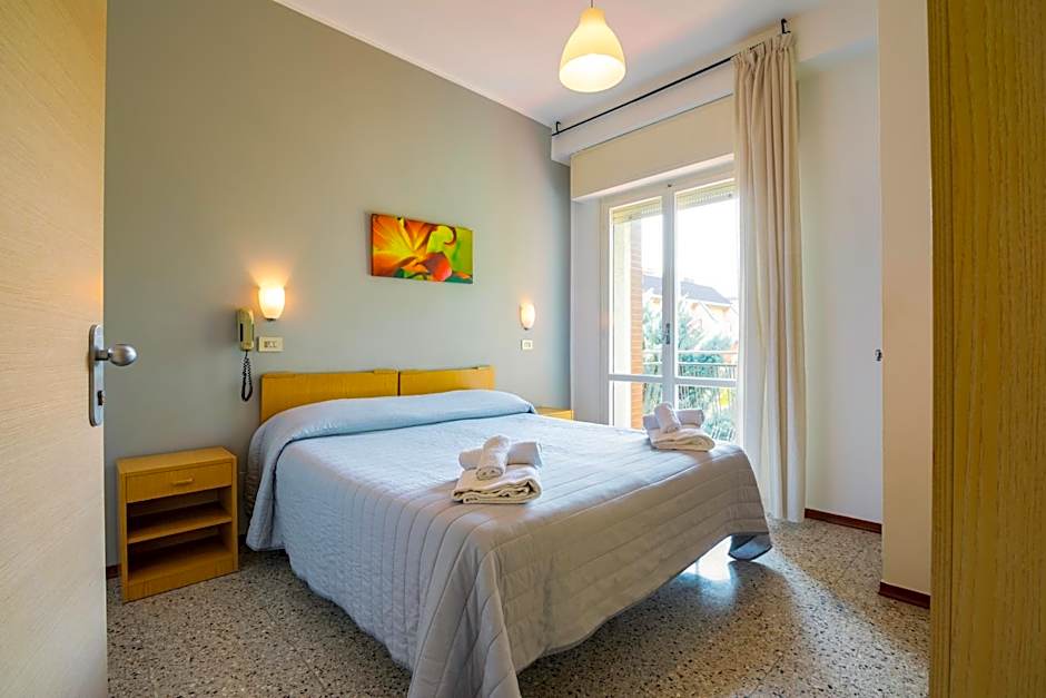 Hotel Ausonia B&B RiMiNi