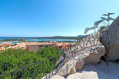 Baia de Bahas Residence