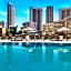 Spectacular View wBalcony Pool