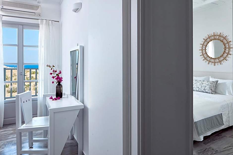 Zdjęcie 1 z 5 — Family Suite, Jetted Tub, Sea View