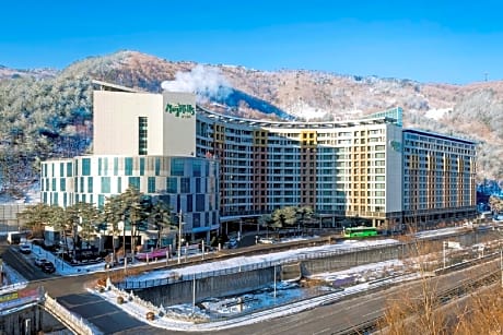 Jeongseon Mayhills Resort