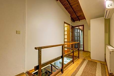 Villa with Garden View