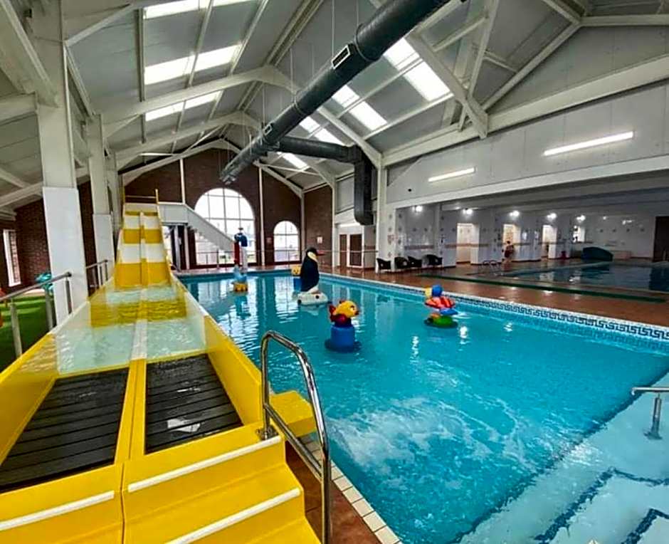 Lyons Robin Hood , Rhyl