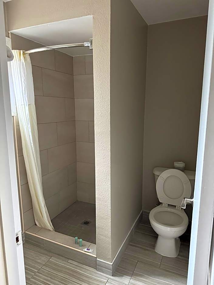 Studio 6 Suites Vancouver WA Waterfront