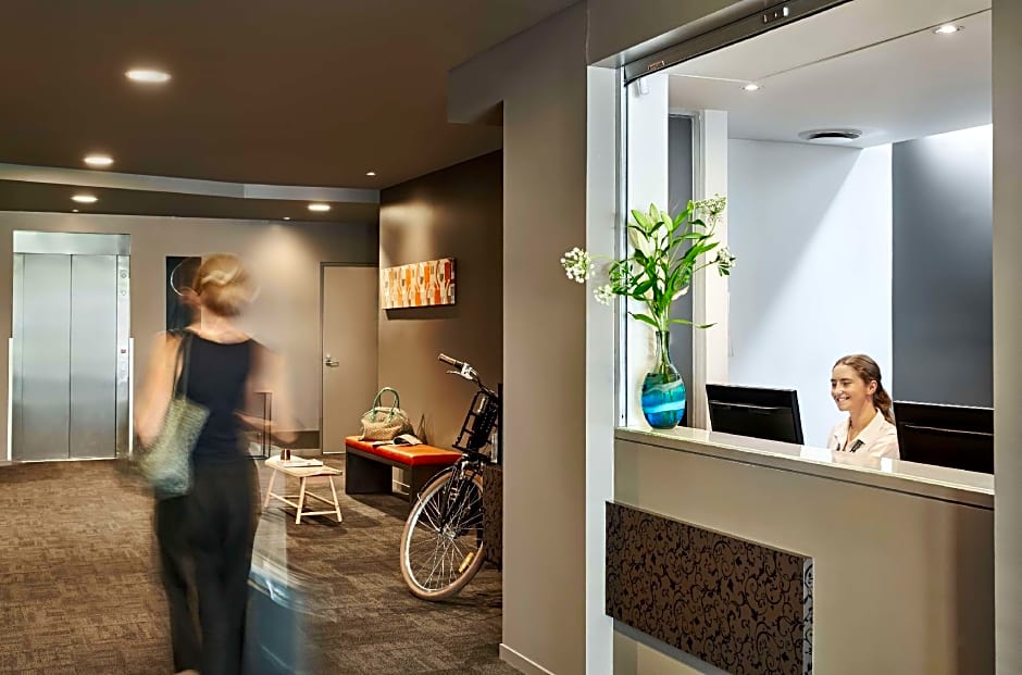 Punthill Essendon Grand Hotel