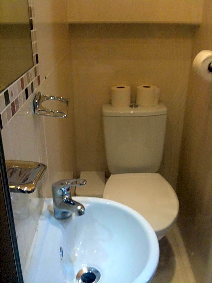 The Crystal Lodge Hotel