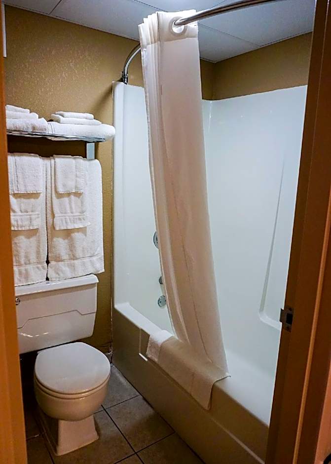 Boarders Inn & Suites by Cobblestone Hotels - Grand Island