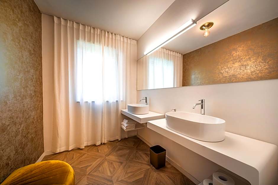 goldfinger + suites