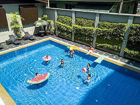 Tropicana Suites (Multiple-Use Hotel)