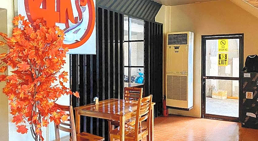RedDoorz @ 4ks Pension House Bogo City Cebu
