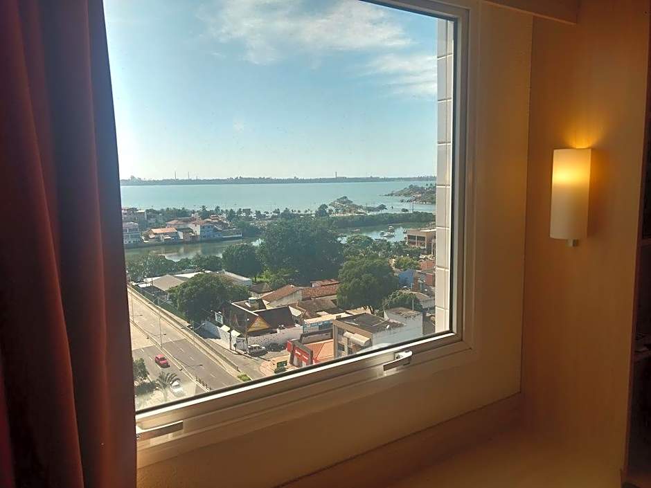 Ibis Vitoria Praia do Canto