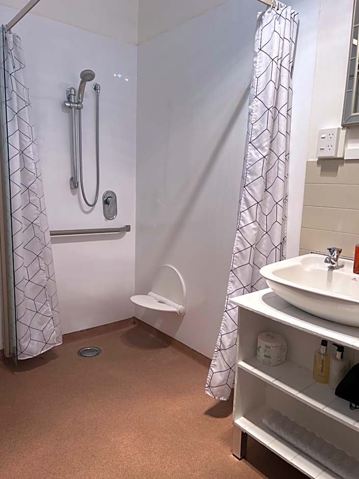 High Street Living Motel