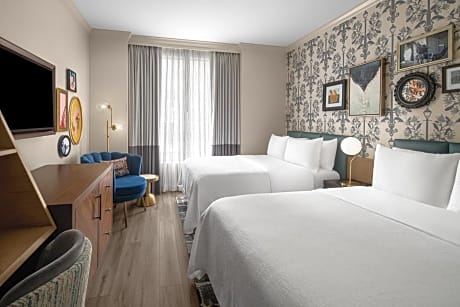 Standard Queen Room with Two Queen Beds and Roll-In Shower - Mobility Access