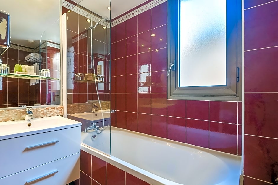Villa Luxembourg – Paris, TX