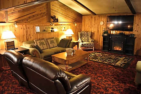 Silver Horseshoe Inn