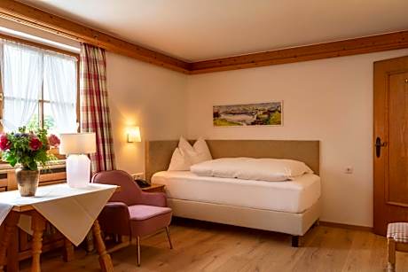 Single Room with Private Bathroom