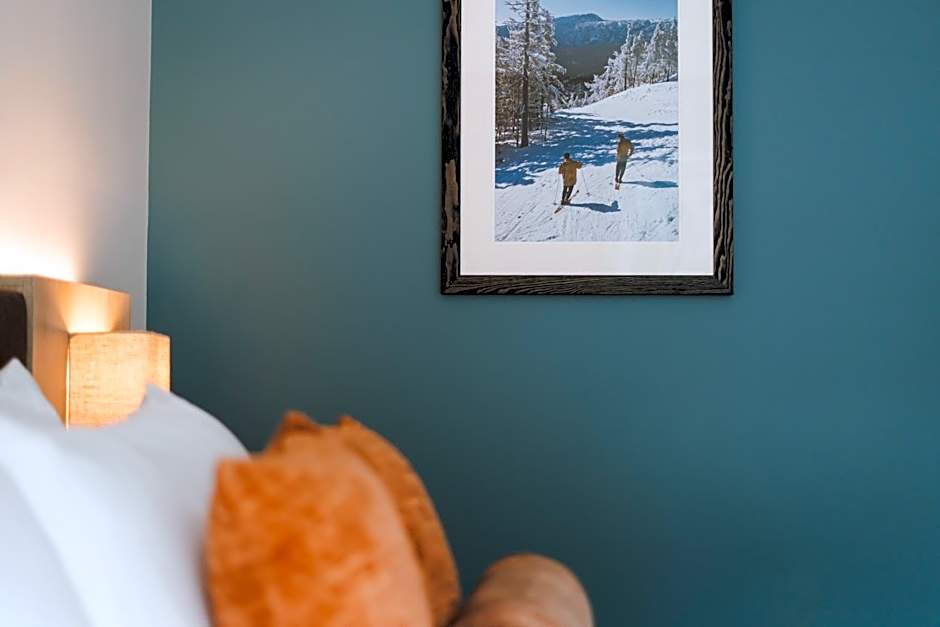 Sun & Ski Inn and Suites