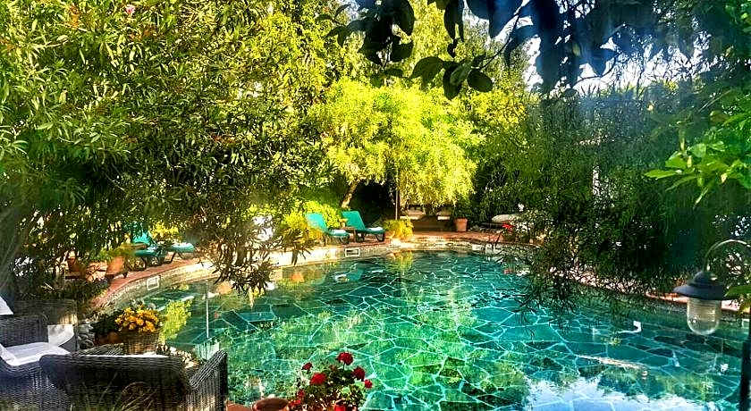 El Vino Hotel Suites