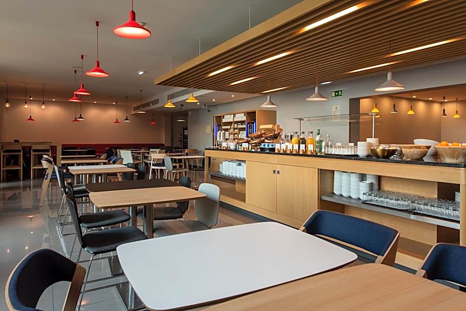 Holiday Inn Express Lisbon Airport By IHG