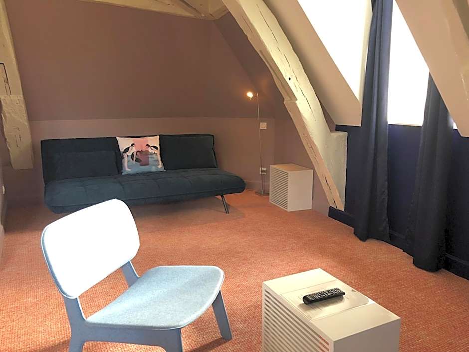 Castel de Très Girard - Hotel & Restaurant - Teritoria