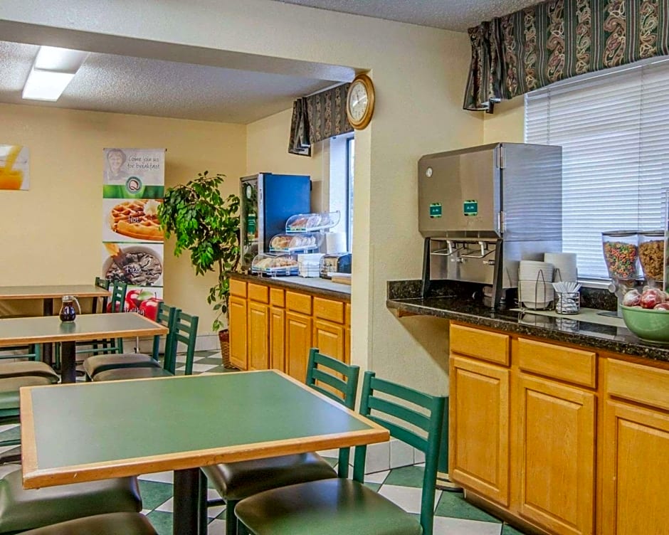 Quality Inn & Suites Medford Airport