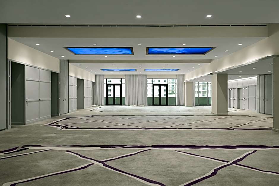 Dua Miami, Autograph Collection