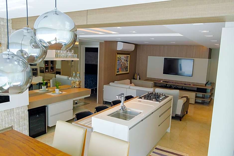 Luxury at the beach!Wi-Fi500Mpbs