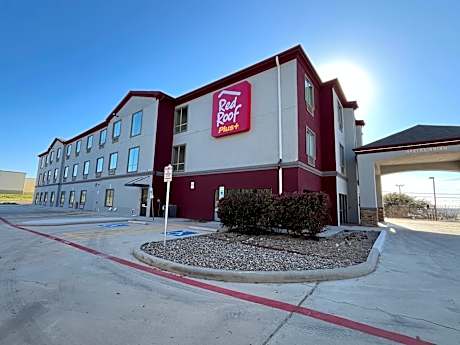 Red Roof PLUS+ San Antonio Northeast