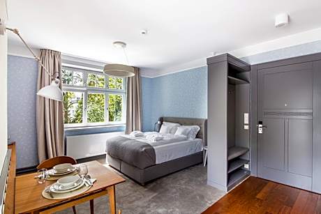 Studio Apartment with Sea View