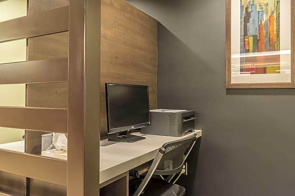 Quality Hotel & Conference Centre