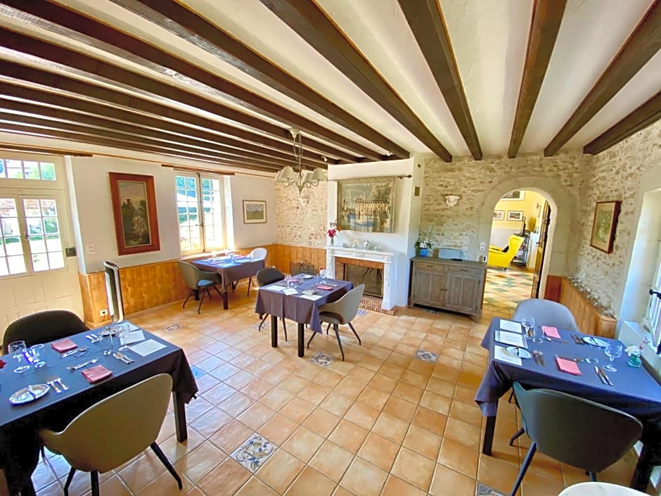 Sans Souci Bed and Breakfast Luxe Heated Pool and Restaurant