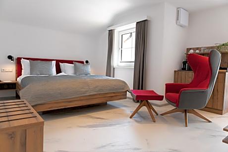 Suite with Lake View