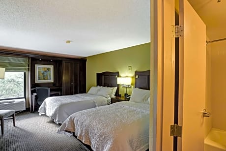 2 Double Beds Nonsmoking