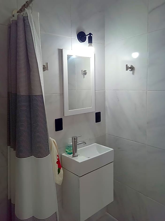 El Salto de Camela - Vera y Espín Hostal